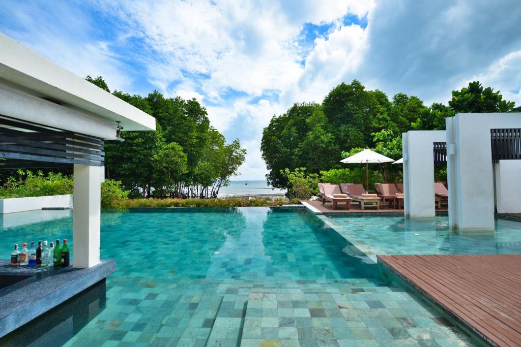 Bhu Nga Thani Resort & Spa